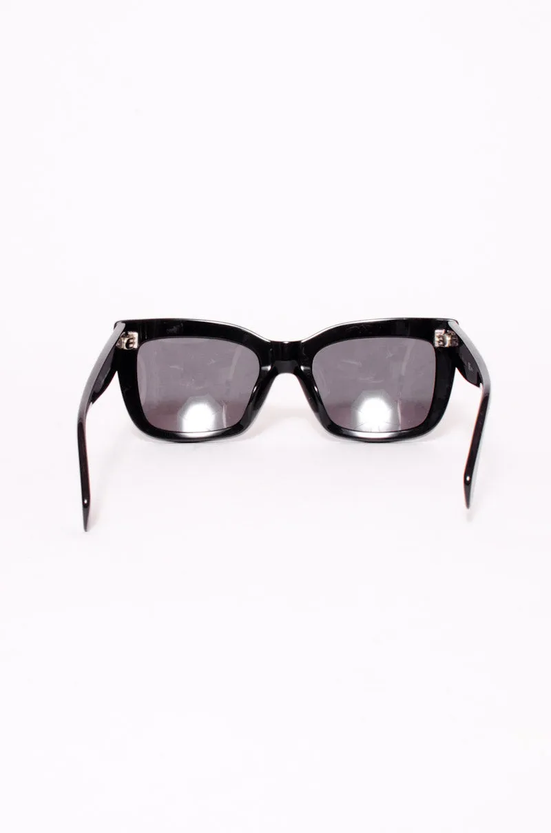 41039 SQUARE SUNGLASSES