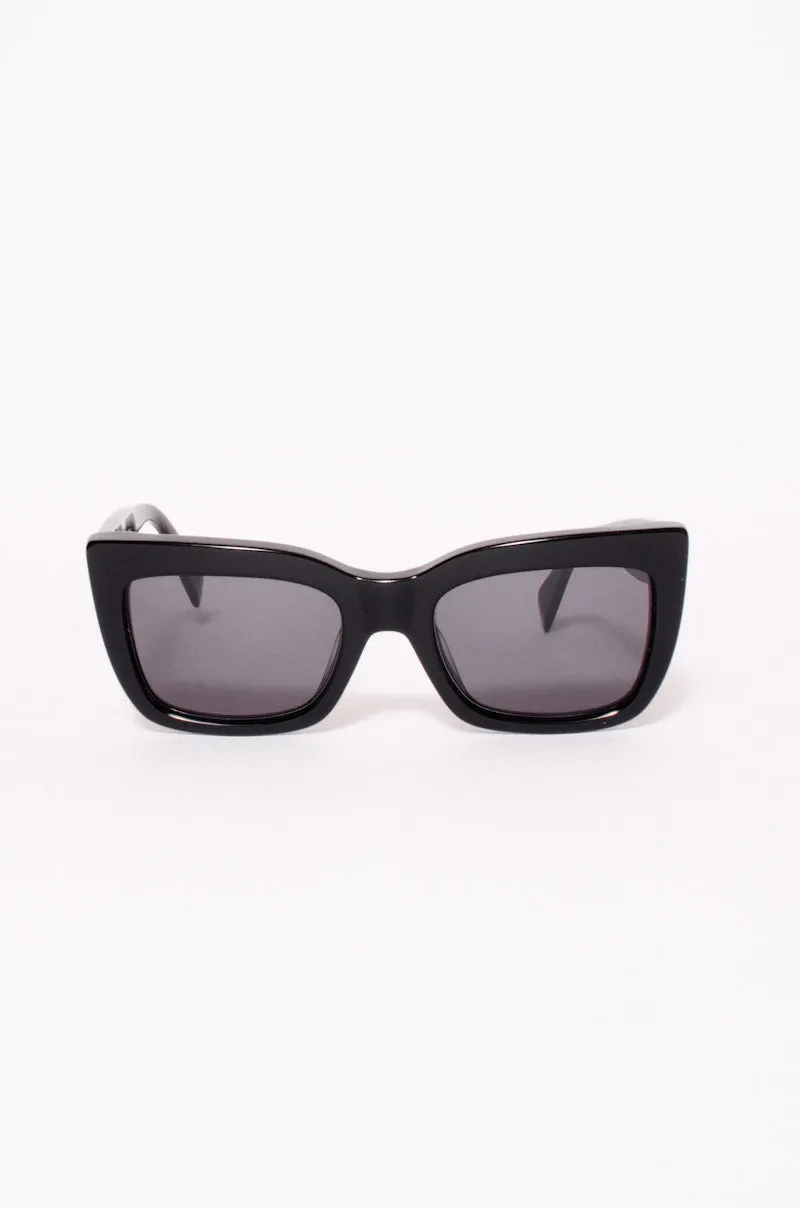 41039 SQUARE SUNGLASSES