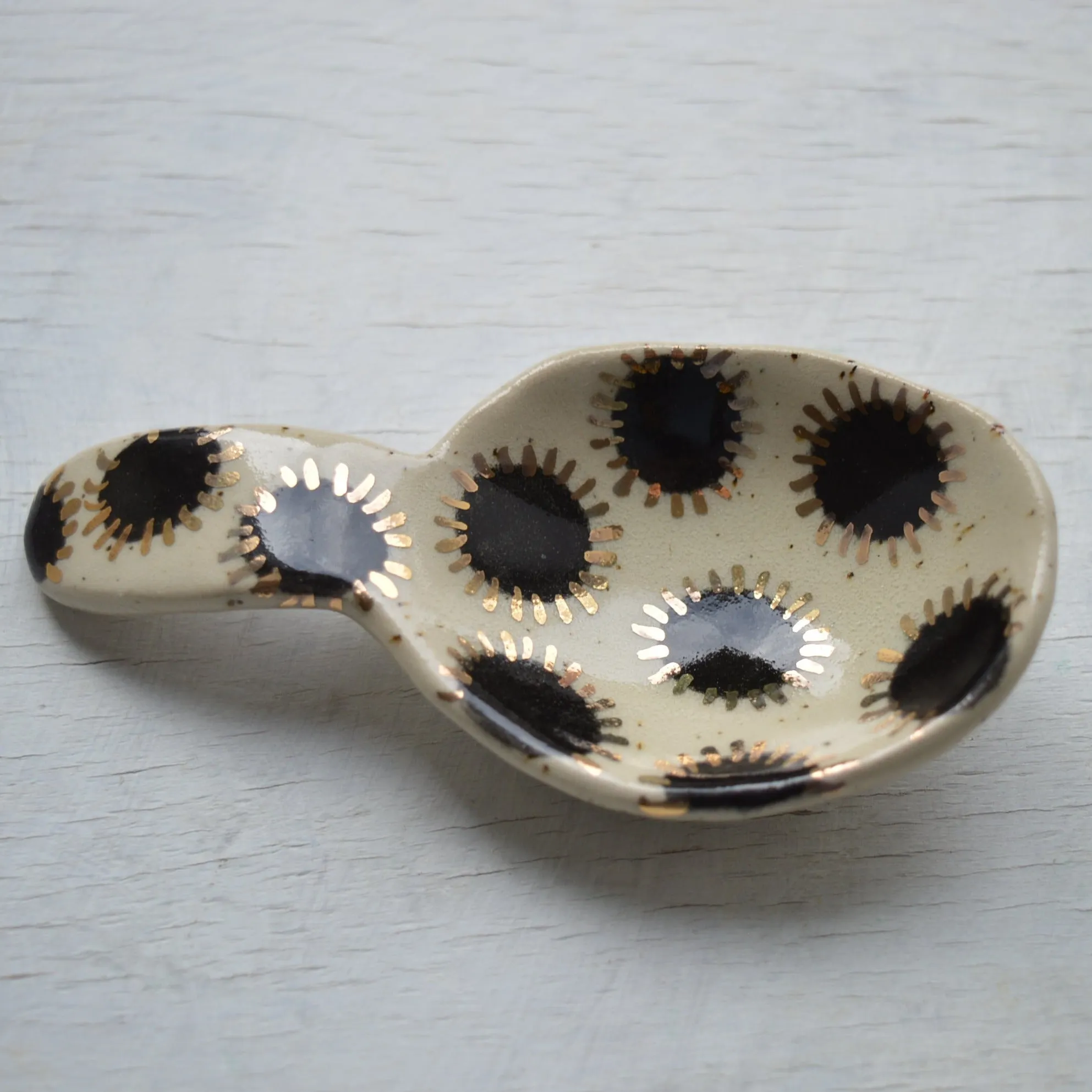 Ceramic scoop Nr. 10