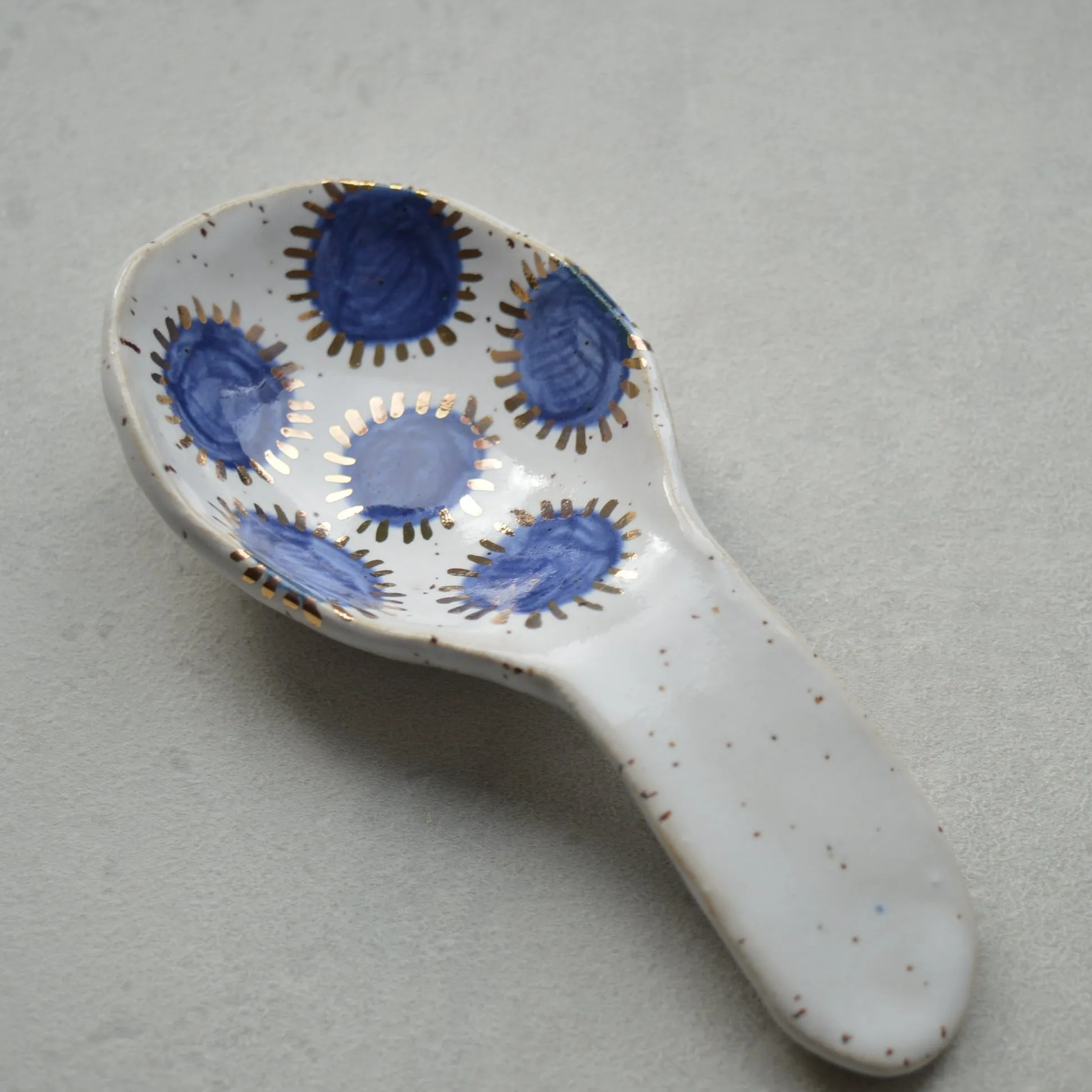 Ceramic scoop Nr. 9