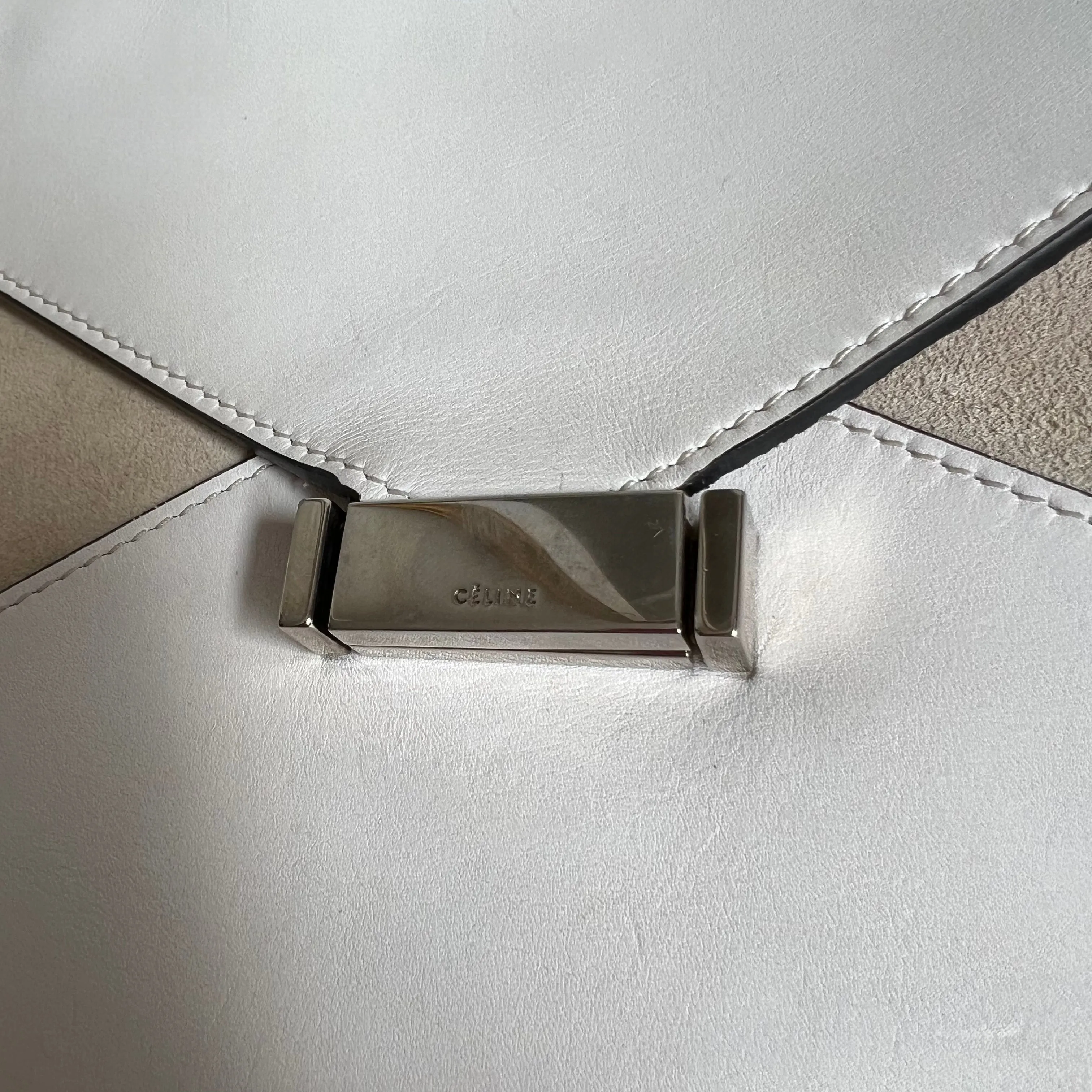 Clutch Celine Diamond Couro Branco e Suede Bege