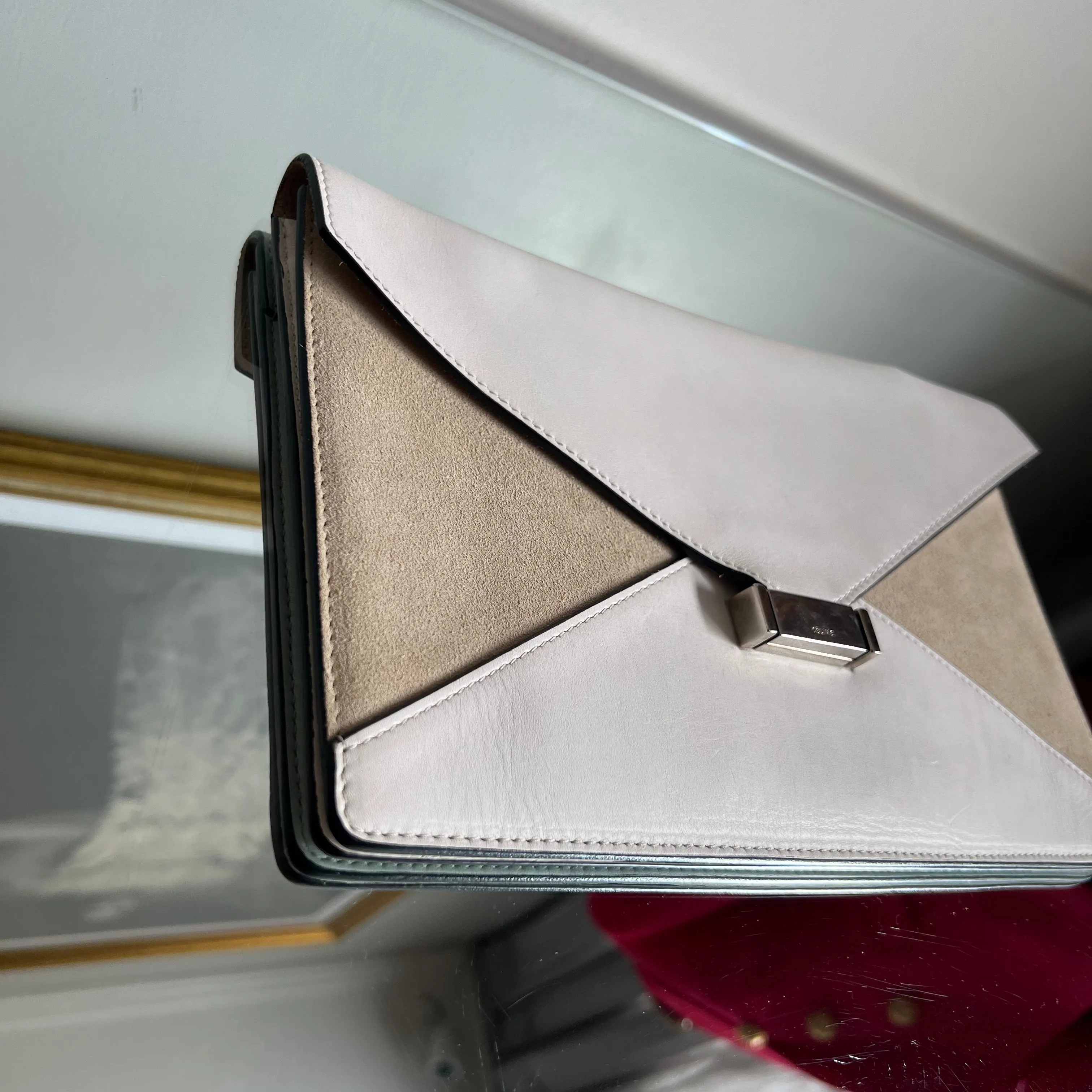 Clutch Celine Diamond Couro Branco e Suede Bege