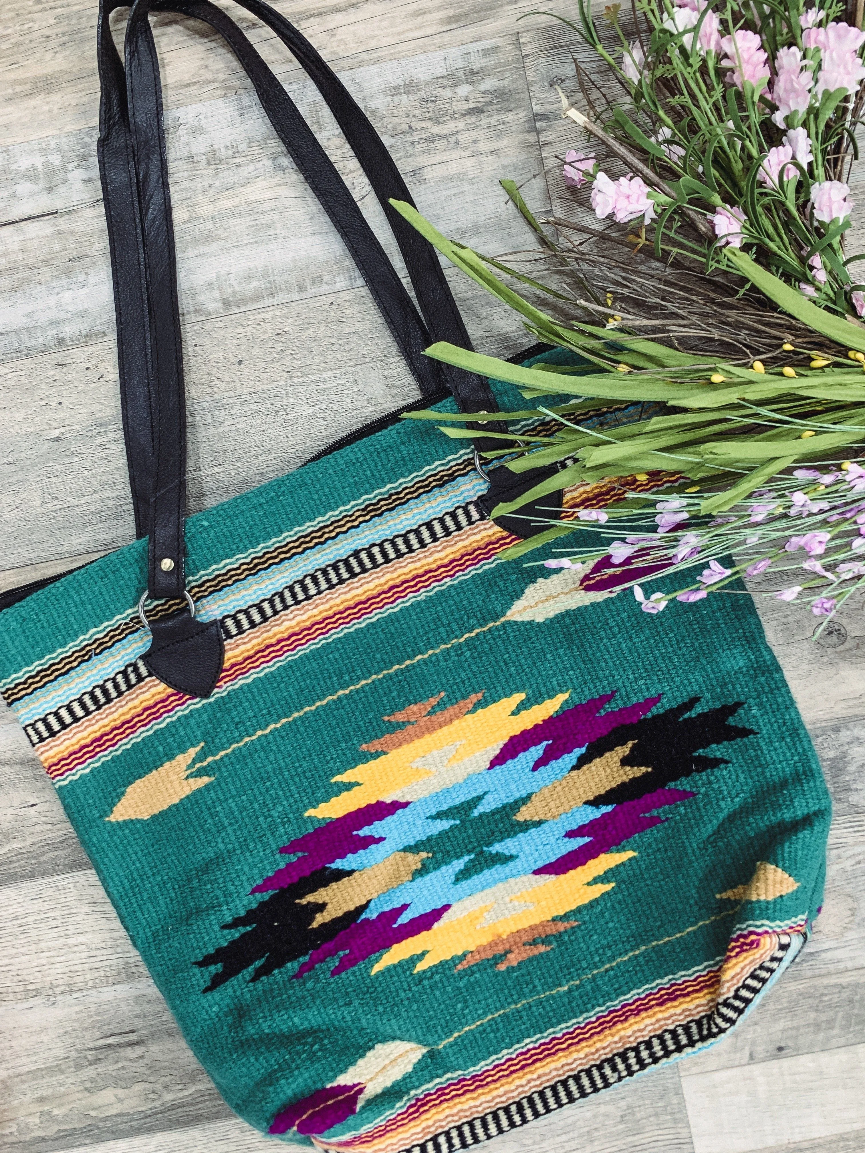 Country Weekend Aztec Print Zip Up Tote in Jade