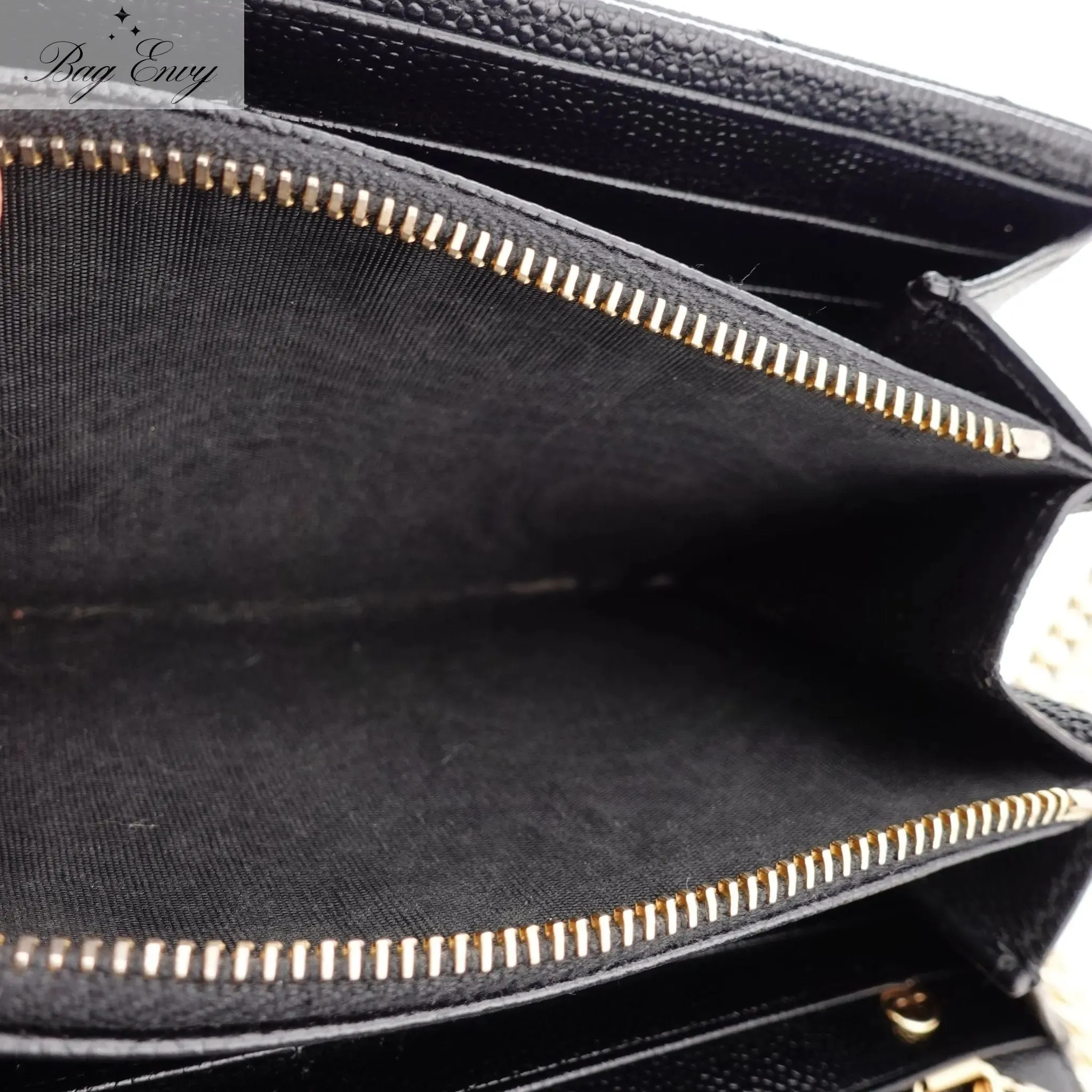 SAINT LAURENT Grain de Poudre Chevron Cassandra YSL Clutch with Unbranded Chain