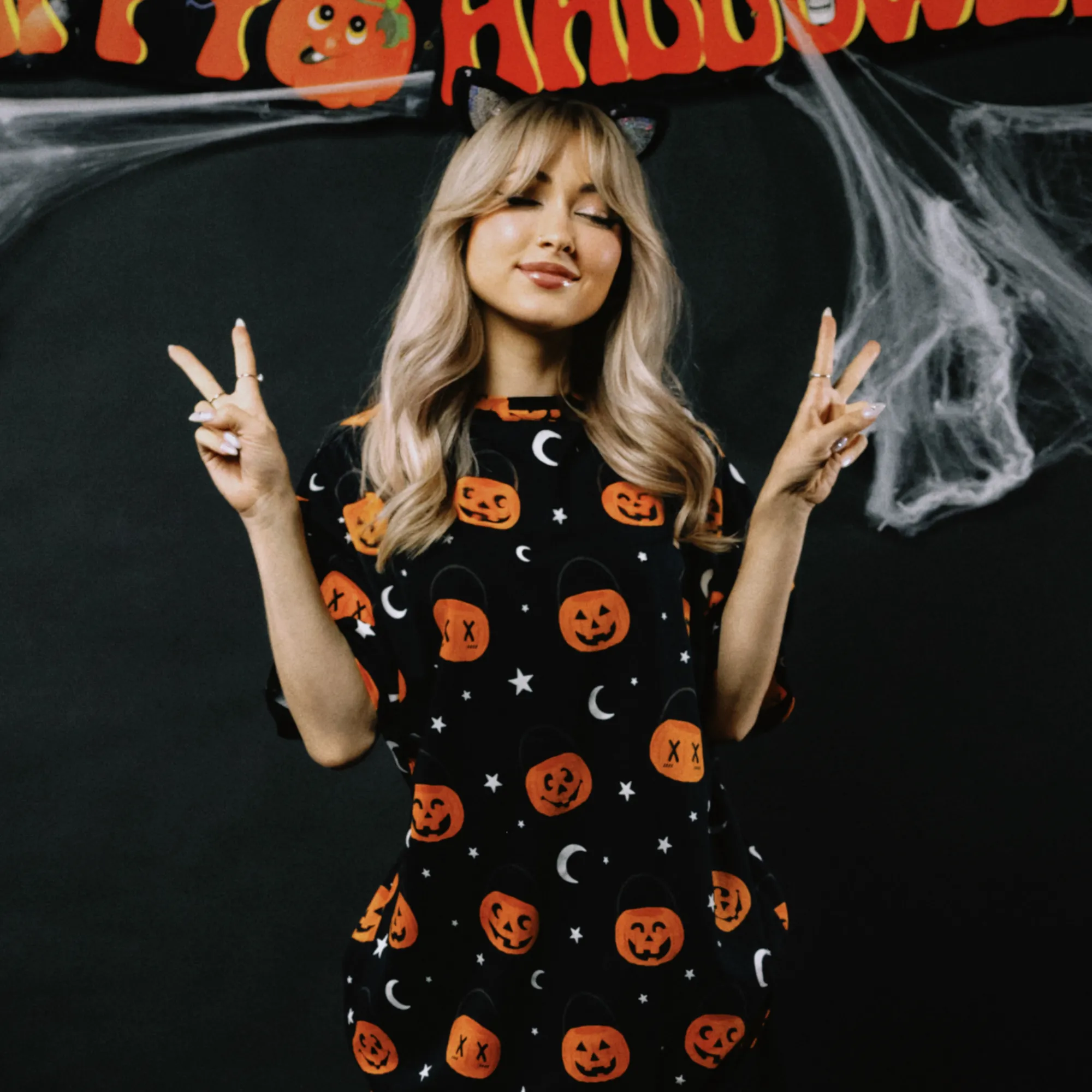 Scareworthy Pumpkin Bucket T-Shirt Dress