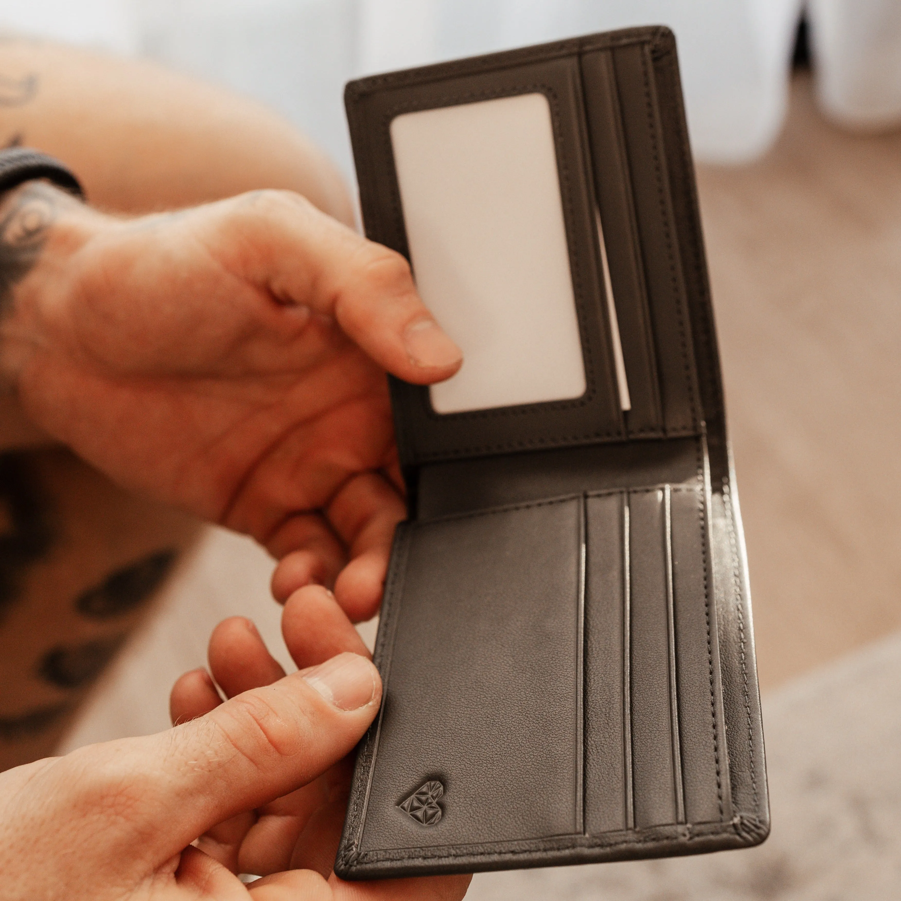 The Men's Bifold Wallet