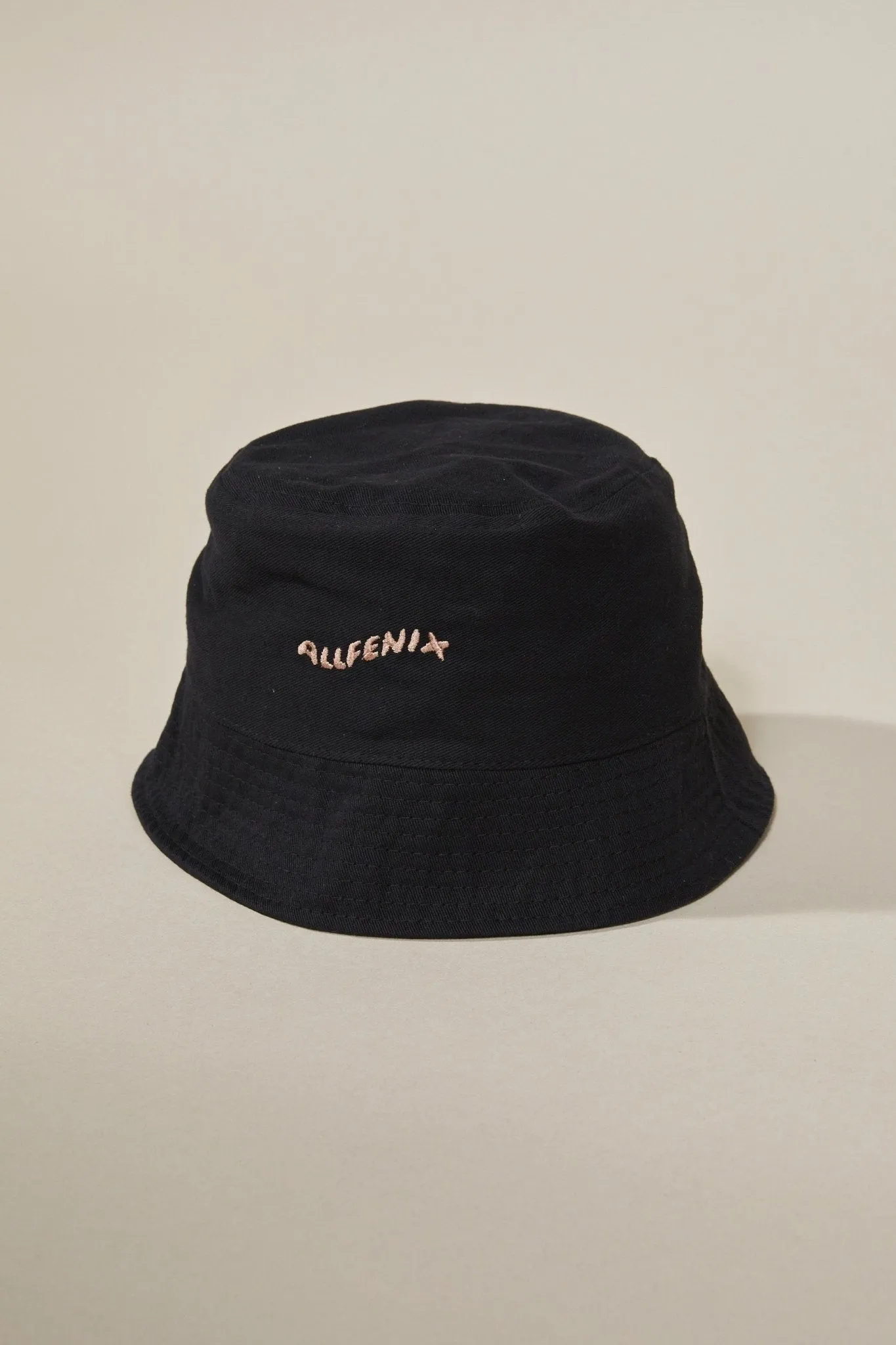 Waves Bucket Hat (Black)